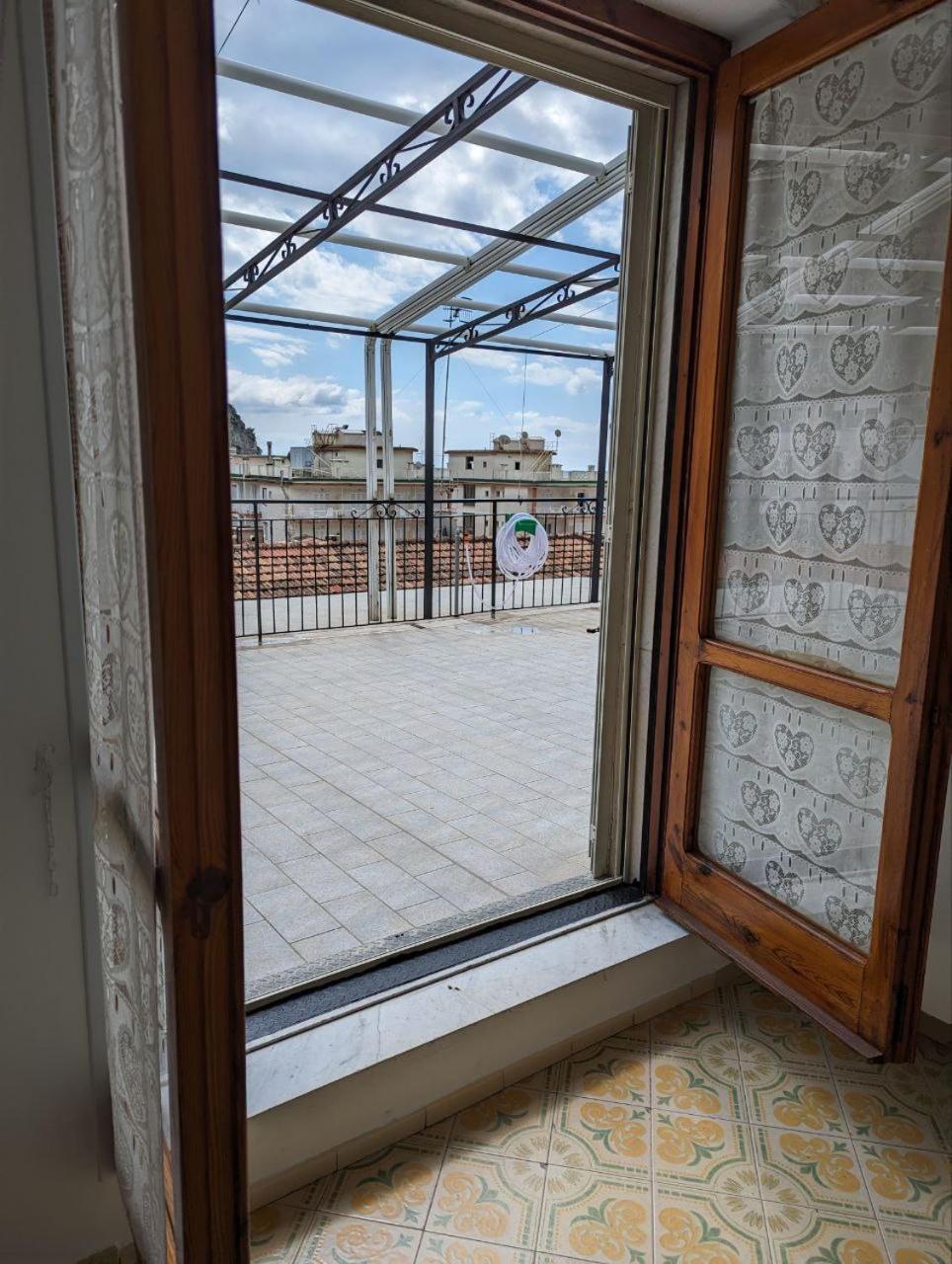 Piccolo Appartamento Con Grande Terrazzo Panoramico Maiori Kültér fotó